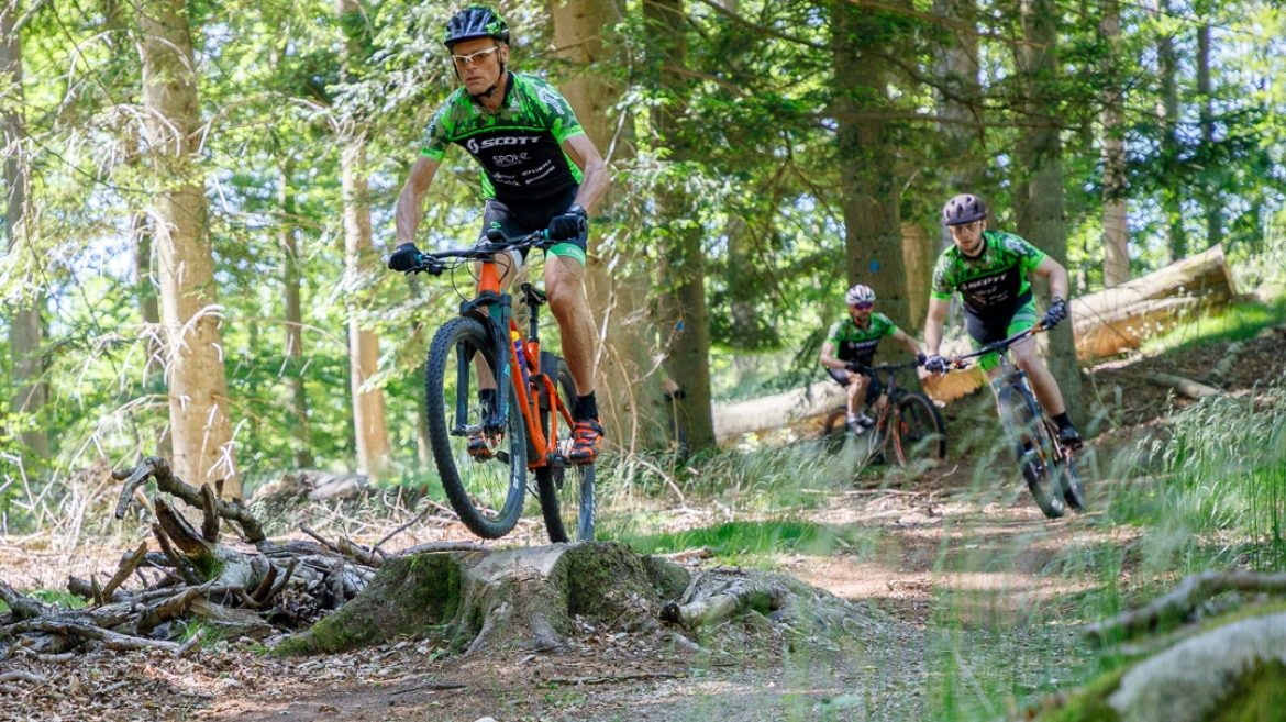 SponZ MTB Klub - Turbo hold