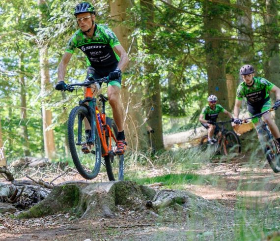 SponZ MTB Klub - Turbo hold