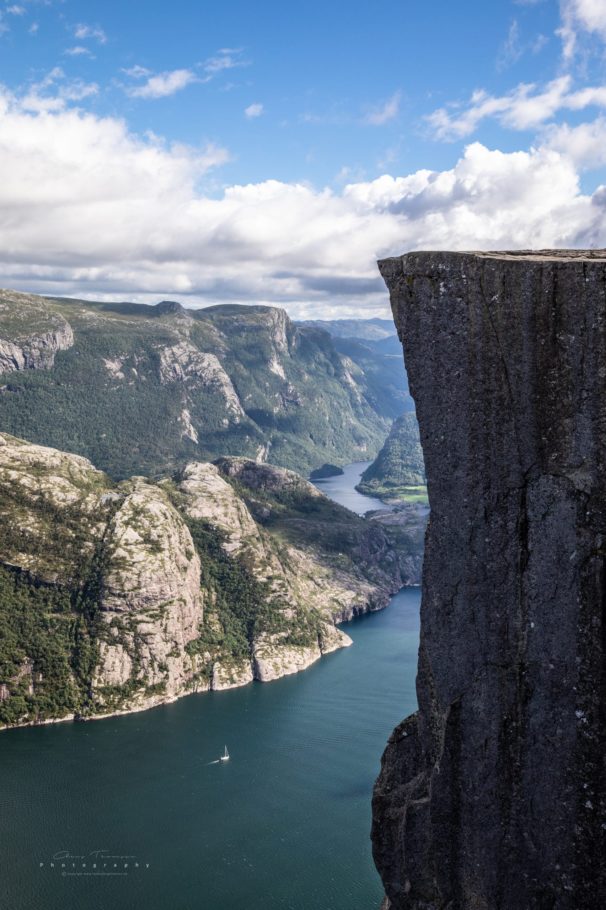 Fotografi af Preikestolen - Norges mest besøgte turistattraktion.